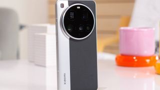 Vua nhiếp ảnh Android Xiaomi 15 Ultra tung deal giảm sâu, hất cẳng Galaxy S25 Ultra, át vía iPhone 16 Pro Max