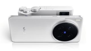 vivo X200 Ultra ra mắt: Siêu flagship Android quyết đấu Galaxy S25 Ultra và Xiaomi 15 Ultra