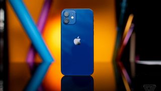 Đây là iPhone màn OLED cao cấp giá rẻ nhất Việt Nam, đạt hơn 1 triệu điểm Antutu ăn đứt Galaxy A56