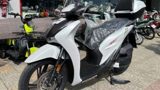 Khách Việt 'dậy sóng' vì Honda SH 150i phiên bản mới nhất giảm giá hơn 10 triệu đồng kèm quà hấp dẫn