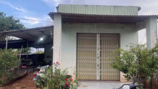 Nóng: Cô gái đau đớn khi phát hiện mẹ treo cổ ở bếp và 2 em ruột sùi bọt mép, tử vong trên giường