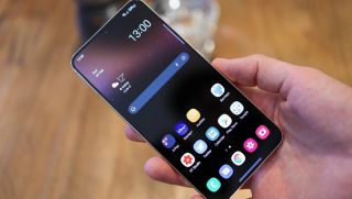 Đây là Galaxy S22 Plus, flagship màn lớn giá rẻ nhất của Samsung, trang bị ngon hơn iPhone 16 Plus
