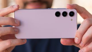Galaxy S23 giảm mạnh giữa tháng 5, cho iPhone 15 hít bụi, mạnh chẳng kém iPhone 16 mới nhiều