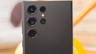 Vua nhiếp ảnh Android Galaxy S23 Ultra giảm sập sàn, đập hộp rẻ như cho, iPhone 16 Pro Max cũng sợ