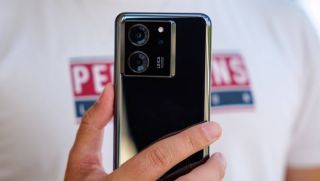 Mãnh hổ tầm trung Xiaomi 13T bùng nổ giá rẻ tháng 6, mạnh như Galaxy S25, đủ mạnh lấn át iPhone 16