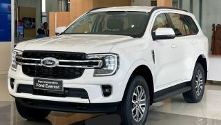 Giá xe Ford Everest lăn bánh cực rẻ đầu tháng 6/2025, Hyundai Santa Fe và Toyota Fortuner dễ ra rìa
