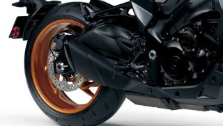 Suzuki ra mắt ‘huyền thoại côn tay’ mới chất hơn cả Honda Winner X: Đẳng cấp vượt thời gian, giá mềm