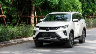 Cập nhật giá lăn bánh Toyota Fortuner mới nhất cuối tháng 6/2025: Rẻ át vía Ford Everest và Santa Fe