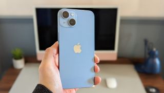Đây là chiếc iPhone giá rẻ đáng mua nhất hiện tại, cấu hình mượt mà, thiết kế hiện đại vẫn thừa sự sang chảnh!