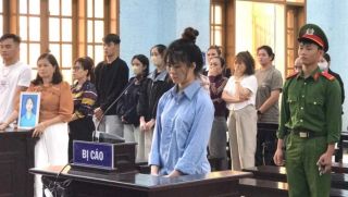 Án tù cho nữ sinh lớp 12 khiến nữ sinh lớp 11 thiệt mạng chỉ vì dòng bình luận trên mạng