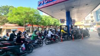 Giá xăng dầu hôm nay 31/7: Xăng trong nước tăng từ chiều nay nhưng thấp nhất trong 4 năm qua