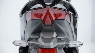 Tin xe trưa 31/7: Honda Vario mới giá 39 triệu đồng rẻ hơn Air Blade đã về Việt Nam với màu cực đẹp