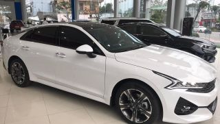 Giá xe Kia K5 lăn bánh đầu tháng 8/2025 kèm ưu đãi khủng, ‘đè bẹp’ Toyota Camry không phải việc khó