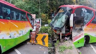 Xe buýt chở 20 du khách Việt mất lái trên cao nguyên Genting: Diễn biến khiến ai cũng thót tim!