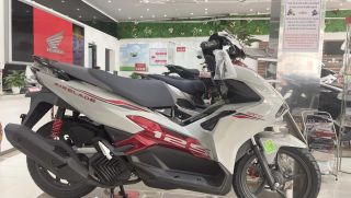  Bảng giá xe Honda Air Blade 2025 giữa tháng 8/2025 giảm sập sàn: Đại lý chơi lớn quyết hạ đo ván xe điện