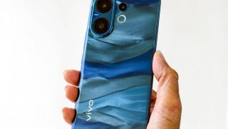 Trên tay vivo V60: Điện thoại tầm trung với camera ZEISS cực xịn so kè Galaxy S25, iPhone 16