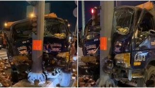 Thót tim pha giải cứu tài xế mắc kẹt trong cabin nát bét sau tai nạn tông trụ đèn giao thông làm 2 người bị thương