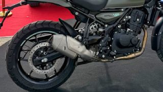 ‘Vua côn tay’ mới của Anh quốc chính thức ra mắt giá 62 triệu đồng: Đả bại Honda Winner X và Exciter