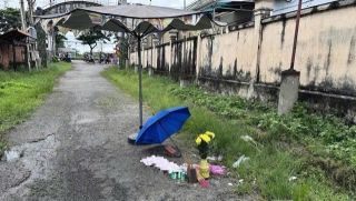 Người mẹ bỏ lại trẻ sơ sinh không còn nguyên vẹn ở bên đường có thể đối diện với hình phạt nào?