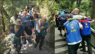 Netizen bàn tán rôm rả về vụ việc nam du khách 130kg chi hơn 80 triệu thuê 9 người khiêng kiệu lên núi ngắm cảnh 