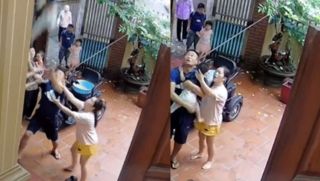 Khoảnh khắc nghẹt thở: Cả xóm hợp sức cứu bé trai rơi từ tầng 2 ở Hà Nội, gia đình tiết lộ thông tin về cháu bé