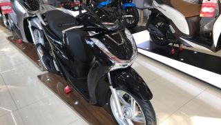 Bảng giá xe máy Honda tháng 9/2025 đồng loạt giảm mạnh: Khách Việt đổ xô mua SH và Vision vì quá rẻ