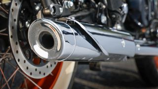 ‘Huyền thoại côn tay’ của Anh quốc chính thức ra mắt: Đẹp hơn hẳn Honda Winner R và Exciter, giá mềm