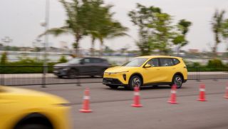 Dùng Limo Green chạy dịch vụ, tài xế đánh giá ‘bỏ 1 vốn, nhận 4 lời’