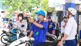 Giá xăng dầu hôm nay 23/9: Tiếp tục 'đi lùi' do nguồn cung đang chịu tác động mạnh