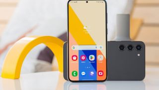 Bạn nên mua chiếc flagship màn lớn này đang giảm giá tới một nửa nhưng vẫn ngang cơ iPhone 17 mới 