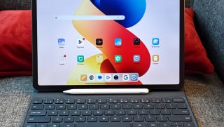 Trên tay Redmi Pad 2 Pro: Tablet tầm trung pin khủng 12.000 mAh, màn 120Hz đại chiến iPad Gen 10