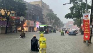 Cập nhật mới nhất về thiệt hại nặng nề của bão số 10 trên cả nước: 19 người chết, 13 người mất tích