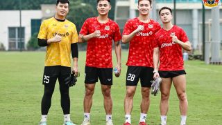 Lá chắn thép của ĐT Việt Nam ghi điểm, HLV Kim Sang-sik có thay đổi lớn ở trận gặp Nepal