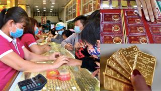 Giá vàng hôm nay 4/10: Lùi nhẹ từ đỉnh, người mua vàng vẫn thót tim trước mức cao chưa từng có