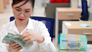 Lãi suất ngân hàng hôm nay 7/10: Ồ ạt tăng như ’vũ bão’, gửi tiền ở đâu nhận lãi cao nhất?