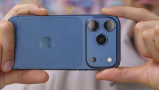 Giá iPhone 17 Pro mới nhất tháng 10, vẫn còn cao nhưng không cháy hàng, rẻ dễ mua hơn bản Pro Max