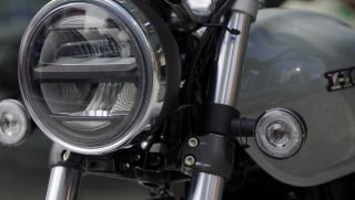 ‘Huyền thoại côn tay’ mới của Honda chính thức về đại lý Việt: Thiết kế đẹp vượt thời gian, giá mềm