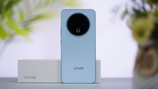 Đây là vua pin giá rẻ vivo Y500 5G sẵn hàng tại Việt Nam, kèm pin 8200 mAh khủng như sạc dự phòng