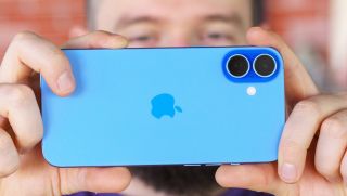 iPhone 16 Plus màn to pin khủng giá rẻ được chuộng hơn iPhone Air, rất phù hợp làm quà tặng 20/10