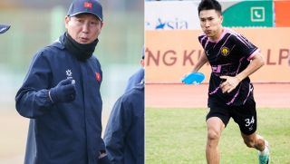 Tiền vệ ĐT Việt Nam đánh cược với chấn thương, nén đau thi đấu khiến HLV Kim Sang-sik lo sốt vó