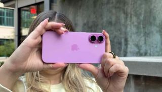 Bảng giá iPhone 16 tháng 10: Hạ giá sâu chưa từng thấy, kèm iPhone 17 về màn nhưng rẻ hơn rất nhiều