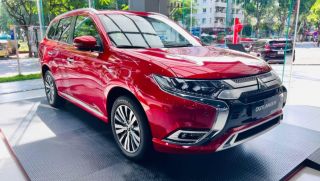 Giá lăn bánh Mitsubishi Outlander cuối tháng 10/2025 ‘rẻ hiếm thấy’, đè bẹp Mazda CX-5 và Honda CR-V