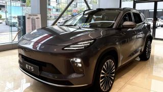 Quên Ford Everest đi, SUV mới này ‘gây bão’ với tầm hoạt động 1.300 km và công nghệ hơn hẳn xe sang