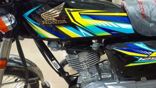 Honda chính thức mở bán ‘huyền thoại côn tay’ 125cc mới giá 20 triệu đồng: Đại chiến Yamaha Exciter