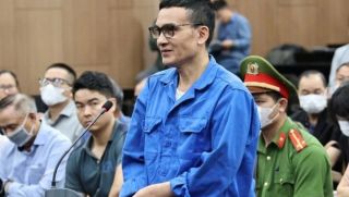 Lời khai mâu thuẫn của bị cáo nói 'chỉ chơi cho vui' ở khách sạn Pullman nhưng lại thua hơn 30 tỷ