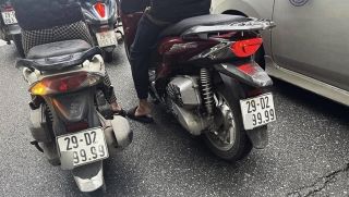Xôn xao hình ảnh 2 xe SH có trùng biển số tứ quý 9 ở Hà Nội, công an vào cuộc