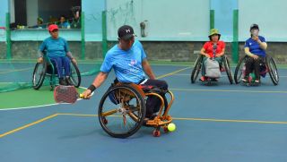 Cộng đồng người khuyết tật Việt Nam gây sốt với Pickleball, sáng chế ra xe lăn kiểu mới