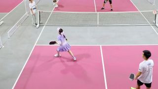 Hành động theo phản xạ, người đàn ông suýt mất mạng khi chơi pickleball