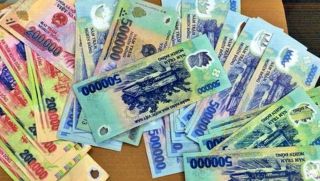 Tiền giả in ấn tinh vi len lỏi vào biên giới: Công an cảnh báo người dân áp dụng 3 quy tắc sống còn khi nhận tiền