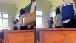 Xôn xao clip cô giáo cầm thước đánh học sinh vì làm bài sai, nhà trường hé lộ thông tin nóng